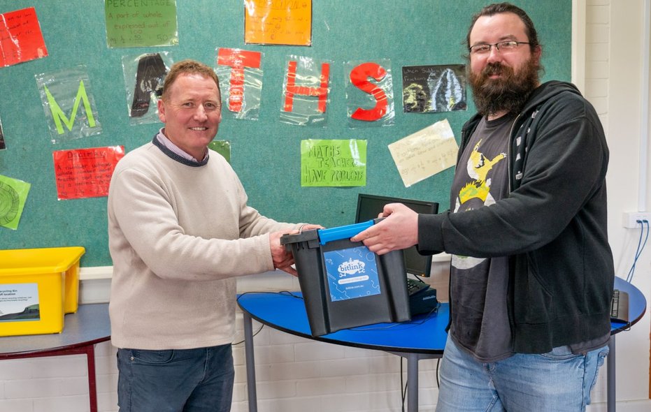 king_island_handover_kits_james
